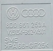 Audi A6 S6 C5 4B Kita rėlė 8D0951253A