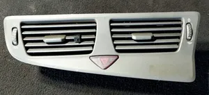 Volvo V70 Centrālais gaisa ventilācijas režģis 3409374