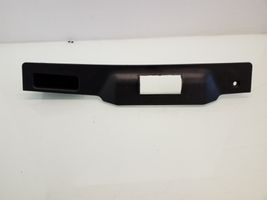 Opel Astra H Cache serrure de hayon/coffre arrière 13140361