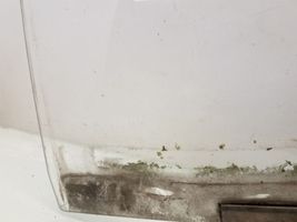 Volkswagen Santana Takaoven ikkunalasi 43R001010
