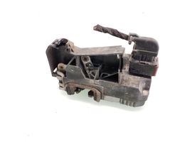 Opel Meriva A Cerradura de puerta delantera 13154792