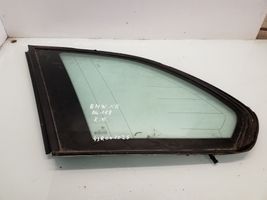 BMW X5 E53 Заднее боковое стекло кузова 43R001025