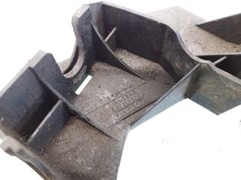 Volvo V50 Support de câble levier de vitesse 30681386