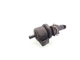 Volkswagen Golf III Valve vacuum 051133459A