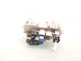 Nissan Navara D40 Fuse module 