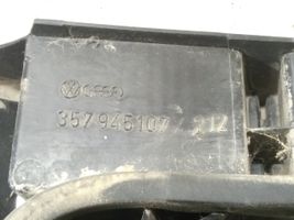Volkswagen PASSAT B3 Rückleuchte Heckleuchte innen 357945107