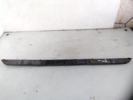 Audi 80 90 B2 Maskownica / Grill / Atrapa górna chłodnicy 811853667