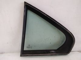 Peugeot 607 Fenêtre latérale avant / vitre triangulaire 43R000677