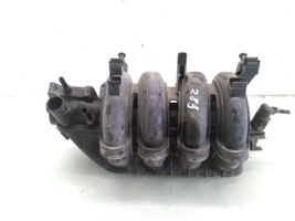 Volkswagen Polo IV 9N3 Collettore di aspirazione 036129711