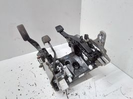 Opel Insignia A Pedal assembly 