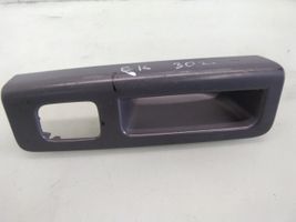 Volvo V50 Takaoven kahvan kehys 8679477