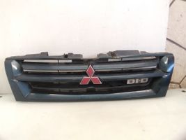 Mitsubishi Pajero Griglia superiore del radiatore paraurti anteriore MR387981