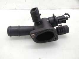 Volkswagen Golf V Termostat / Obudowa termostatu 038121132