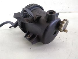 Peugeot 406 Boîtier de filtre à carburant 96421051800C