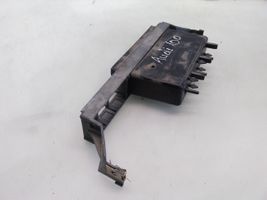 Audi 200 Box/scomparti cruscotto 443863347