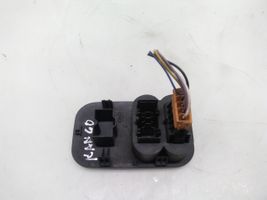 Renault Kangoo I Przycisk / Przełącznik ogrzewania szyby przedniej / czołowej 