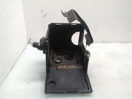 Volvo V50 Support boîte de batterie 30667941