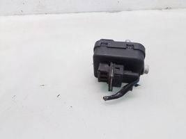 Nissan Note (E11) Headlight level adjustment motor 89028944