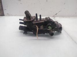 Peugeot 307 Boîtier de thermostat / thermostat 