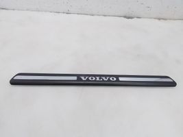 Volvo V70 Garniture de marche-pieds / jupe latérale 8659960