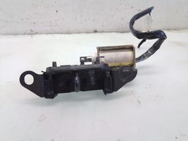 Alfa Romeo 156 Serrure de loquet coffre 65005900