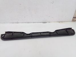 BMW 3 E36 Grille calandre de capot 51131977679