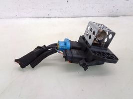 Peugeot 2008 II Relais de ventilateur de liquide de refroidissement 9829220580