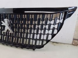 Peugeot 2008 II Maskownica / Grill / Atrapa górna chłodnicy 9825860780