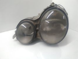 Mercedes-Benz E W210 Lampa przednia 14434500