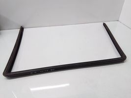 Mercedes-Benz E W211 Rubber seal rear door window/glass 