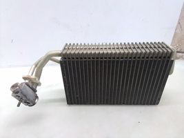 Mercedes-Benz E W211 Gaisa kondicioniera radiators (salonā) 