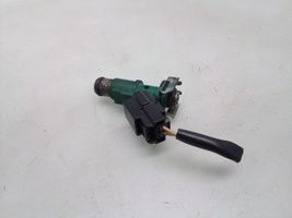 Peugeot 1007 Injecteur de carburant 01F023