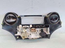 Toyota Yaris Oro kondicionieriaus/ klimato/ pečiuko valdymo blokas (salone) 758268701B