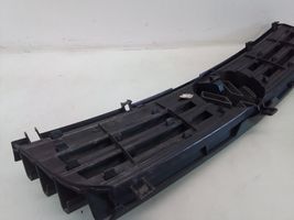 Volkswagen Polo III 6N 6N2 6NF Griglia superiore del radiatore paraurti anteriore 6N0853651J