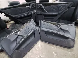 Mercedes-Benz E W210 Set di rivestimento sedili e portiere 