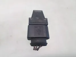 Volkswagen Golf IV High voltage ignition coil 136905715A