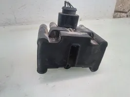 Volkswagen Golf IV High voltage ignition coil 032905106B