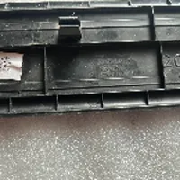 KIA Niro Etuoven kynnyksen suojalista 85883G5000