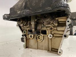 BMW 7 E32 Engine head 