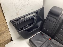 Volkswagen Touareg II Set interni 