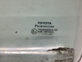 Toyota Avensis T270 Pagrindinis priekinių durų stiklas (keturdurio) 43R001605