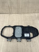 Mercedes-Benz GL X164 Antenos stiprintuvas A2518202275