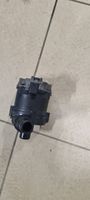 BMW 5 G30 G31 Pompa elettrica dell’acqua/del refrigerante ausiliaria 2441779