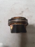 BMW 5 G30 G31 Piston 8637807