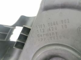 BMW 5 E60 E61 Kita variklio skyriaus detalė 51717046902