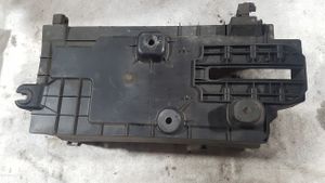 Opel Insignia A Battery tray 13310741