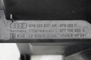 Audi A8 S8 D2 4D Boîtier de filtre à air 078133837AR