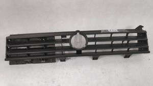 Volkswagen PASSAT B2 Maskownica / Grill / Atrapa górna chłodnicy 323853653 vw passat 1986r