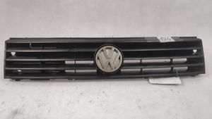 Volkswagen Polo II 86C 2F Grille calandre supérieure de pare-chocs avant Polo 867853653