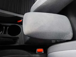 Toyota Auris E180 Aizmugurējā sēdekļa roku balsts 